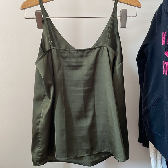 Tank - Picture 4 of 4